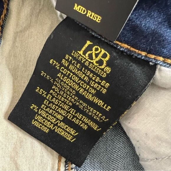 Dark Wash Flare Jeans | Aztec Print Cuffed Hem | High Rise Stretch | L&B | NWT - Picture 10 of 12